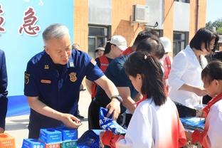 闹乌龙！巴萨官推战报图写着C罗和法蒂进球